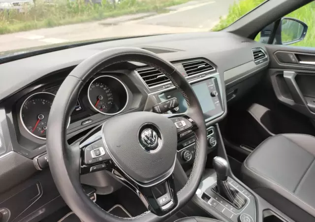 VOLKSWAGEN Tiguan 2.0 TSI 4Mot R-Line DSG