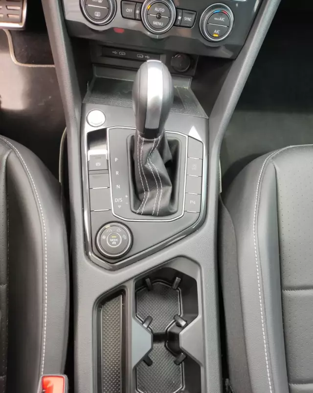 VOLKSWAGEN Tiguan 2.0 TSI 4Mot R-Line DSG