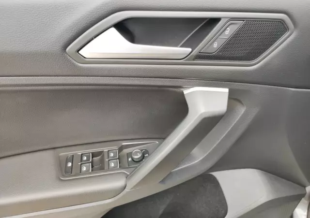 VOLKSWAGEN Tiguan 2.0 TSI 4Mot R-Line DSG