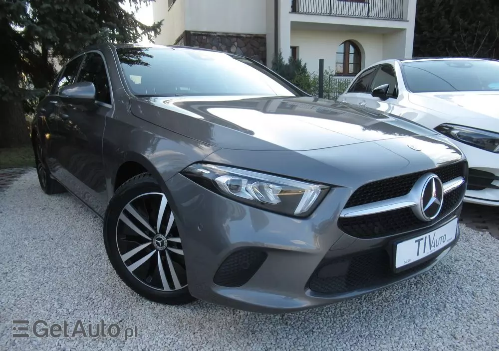MERCEDES-BENZ Klasa A 180 Progressive 7G-DCT