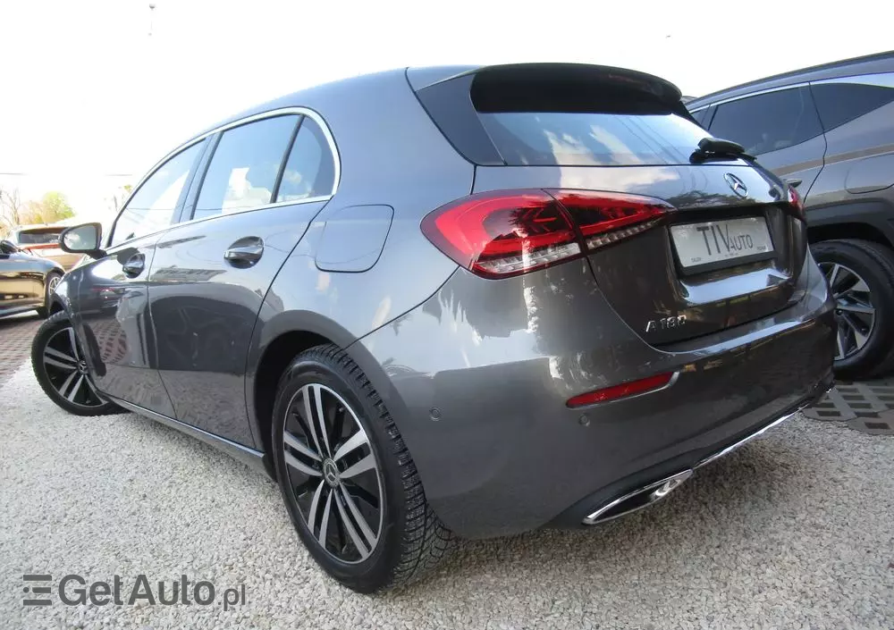 MERCEDES-BENZ Klasa A 180 Progressive 7G-DCT