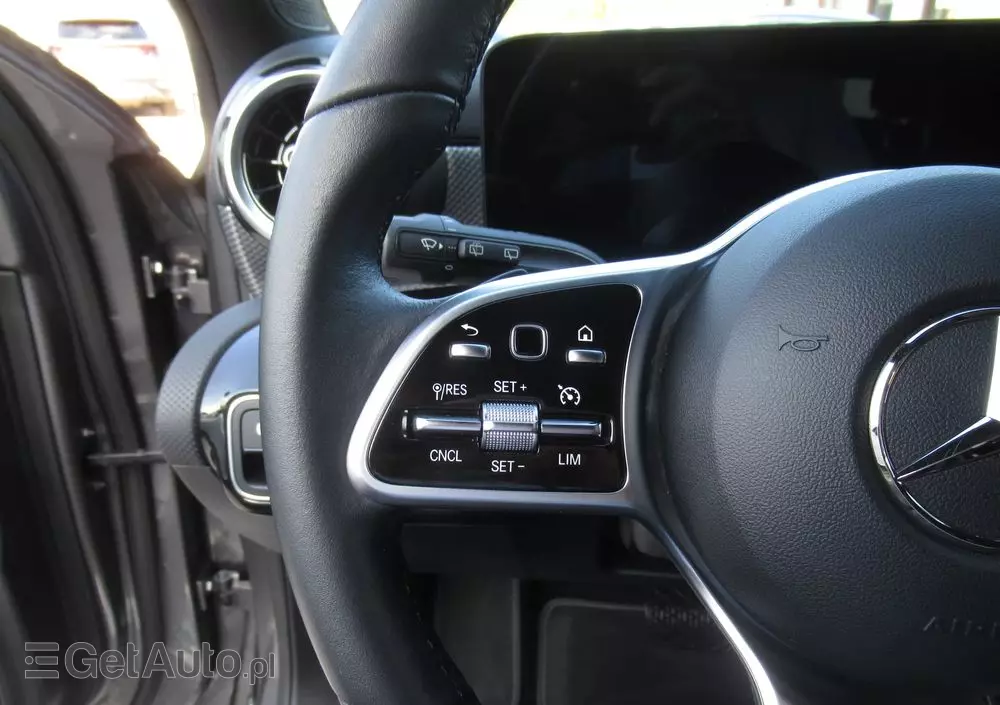 MERCEDES-BENZ Klasa A 180 Progressive 7G-DCT