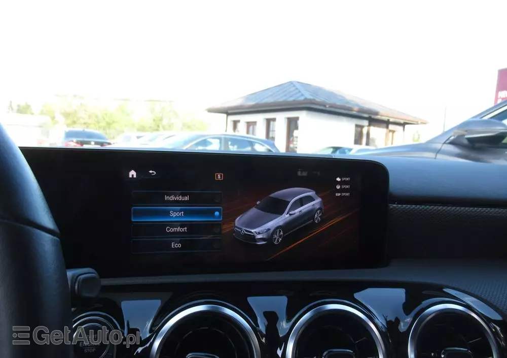 MERCEDES-BENZ Klasa A 180 Progressive 7G-DCT