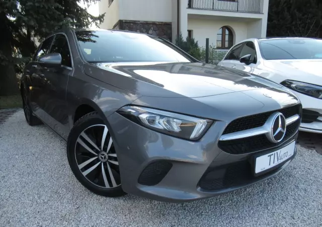 MERCEDES-BENZ Klasa A 180 Progressive 7G-DCT