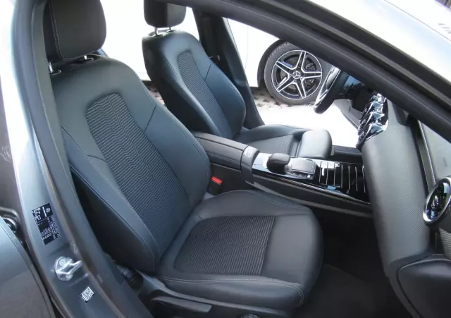 MERCEDES-BENZ Klasa A 180 Progressive 7G-DCT