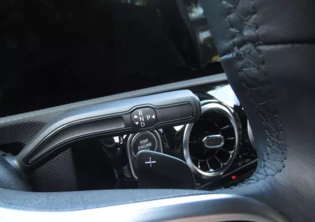 MERCEDES-BENZ Klasa A 180 Progressive 7G-DCT