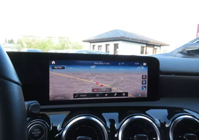 MERCEDES-BENZ Klasa A 180 Progressive 7G-DCT