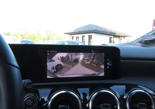 MERCEDES-BENZ Klasa A 180 Progressive 7G-DCT