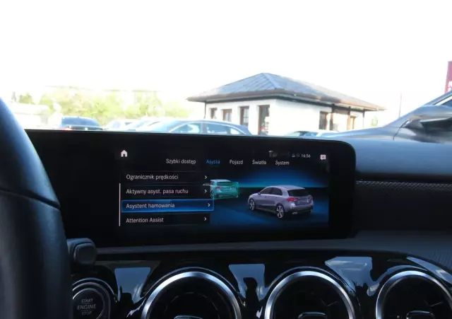 MERCEDES-BENZ Klasa A 180 Progressive 7G-DCT