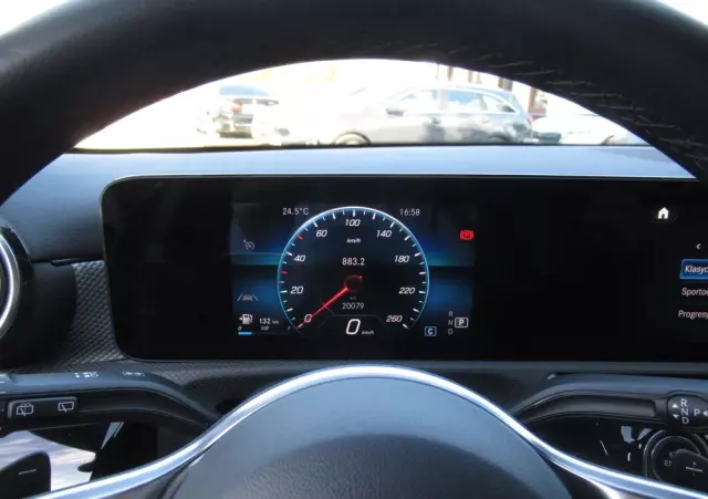 MERCEDES-BENZ Klasa A 180 Progressive 7G-DCT