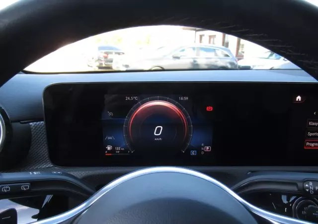 MERCEDES-BENZ Klasa A 180 Progressive 7G-DCT