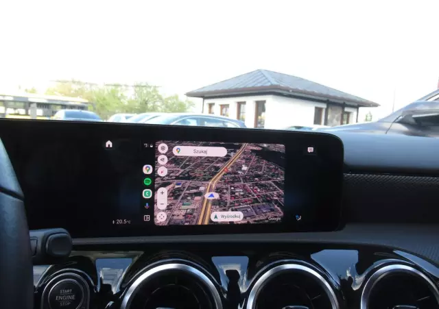 MERCEDES-BENZ Klasa A 180 Progressive 7G-DCT