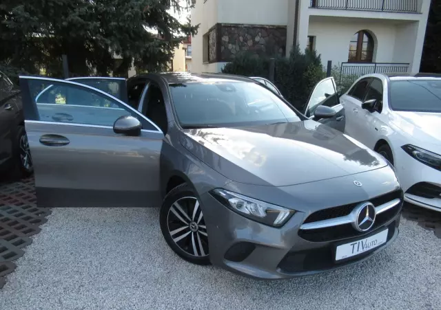 MERCEDES-BENZ Klasa A 180 Progressive 7G-DCT
