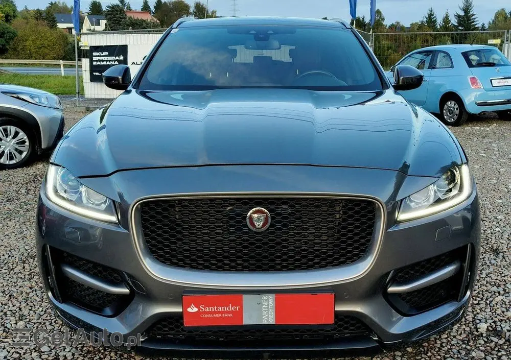 JAGUAR F-Pace 