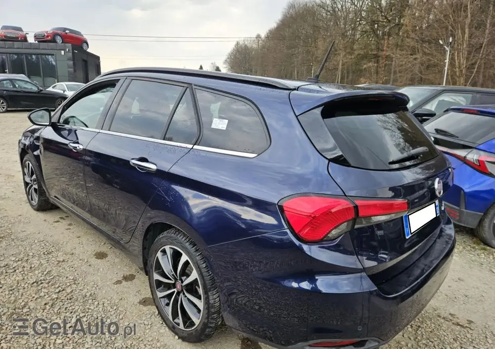 FIAT Tipo 1.4 T-Jet Lounge