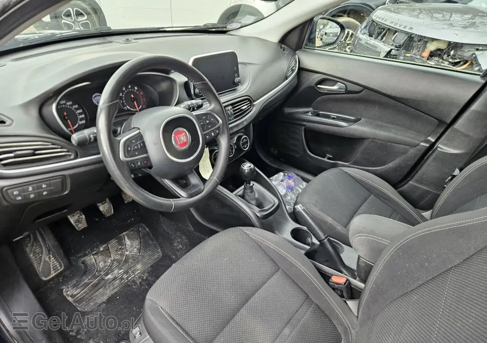 FIAT Tipo 1.4 T-Jet Lounge