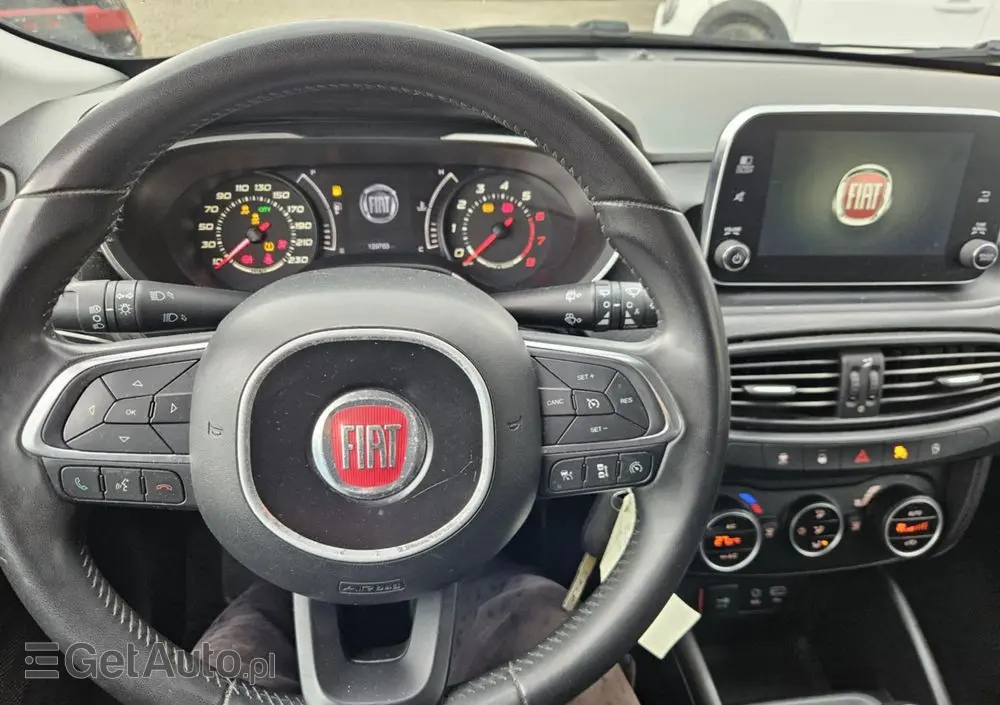 FIAT Tipo 1.4 T-Jet Lounge