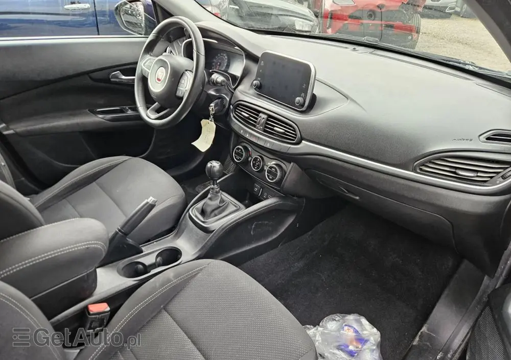 FIAT Tipo 1.4 T-Jet Lounge