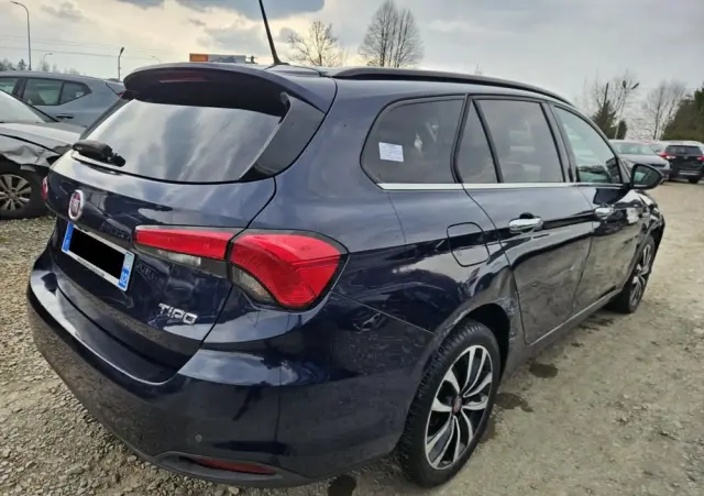 FIAT Tipo 1.4 T-Jet Lounge