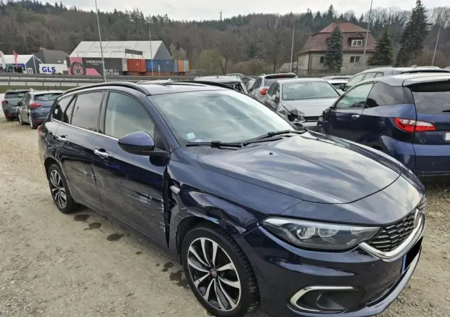FIAT Tipo 1.4 T-Jet Lounge