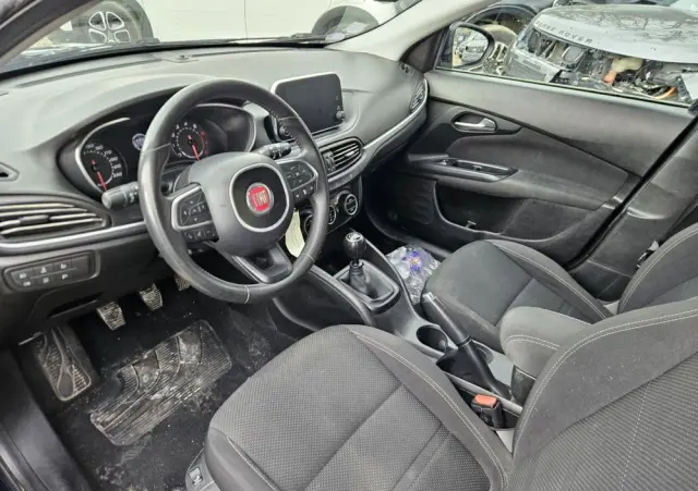 FIAT Tipo 1.4 T-Jet Lounge
