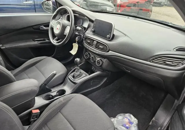 FIAT Tipo 1.4 T-Jet Lounge