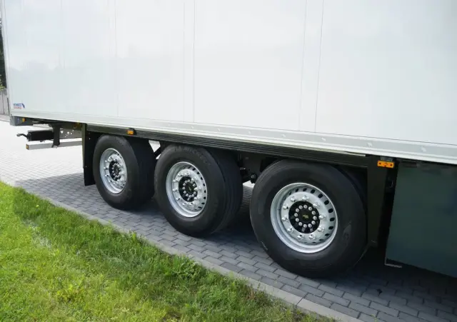 SCHMITZ CARGOBULL Thermo King SLXi 300/ SPEKTRUM/ Stan Idealny 
