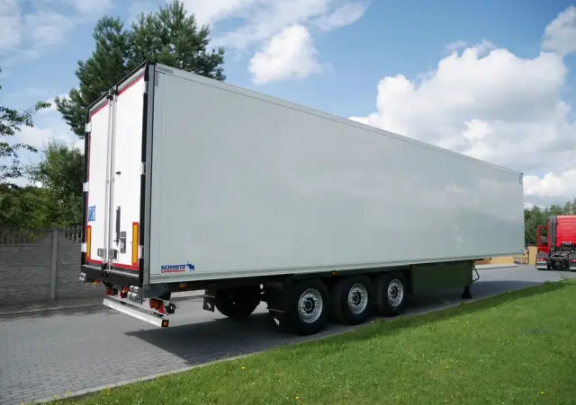 SCHMITZ CARGOBULL Thermo King SLXi 300/ SPEKTRUM/ Stan Idealny 