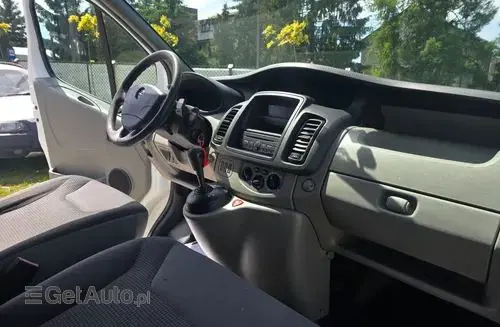 OPEL Vivaro 
