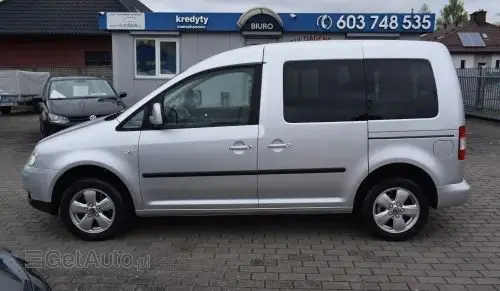 VOLKSWAGEN Caddy 