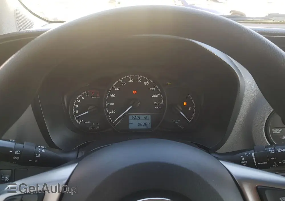 TOYOTA Yaris 1.0 Comfort