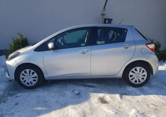 TOYOTA Yaris 1.0 Comfort