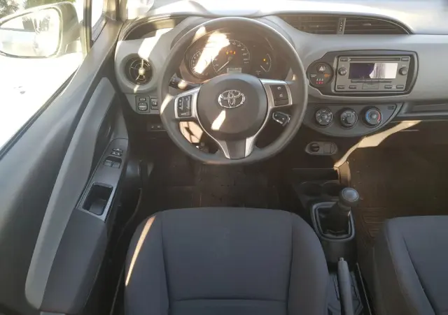 TOYOTA Yaris 1.0 Comfort