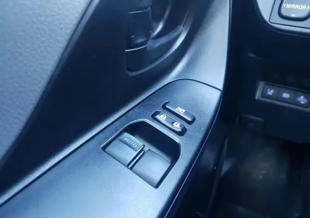 TOYOTA Yaris 1.0 Comfort