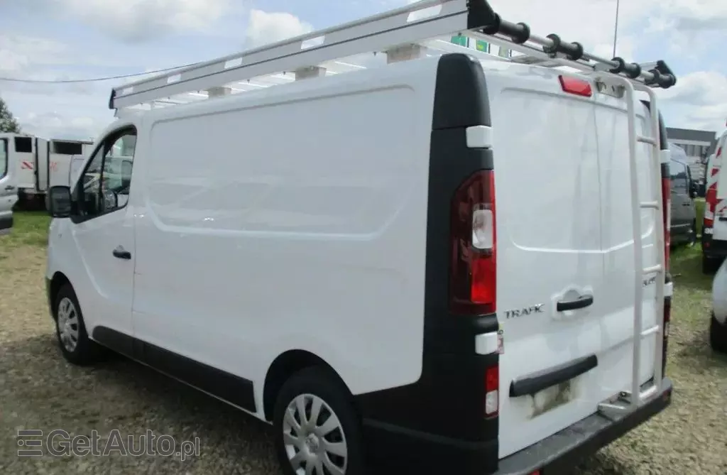 RENAULT Trafic 