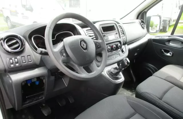 RENAULT Trafic 
