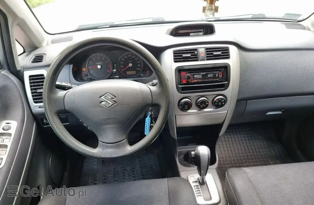 SUZUKI Liana 