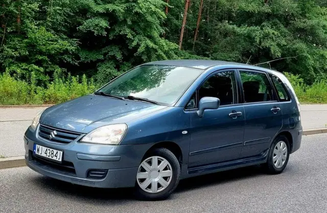 SUZUKI Liana 