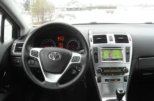 TOYOTA Avensis 