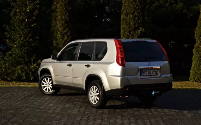 NISSAN X-Trail 