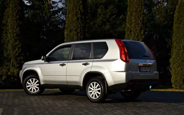 NISSAN X-Trail 
