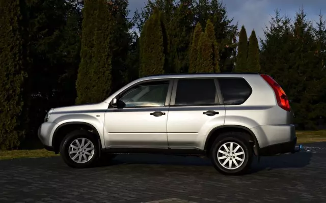 NISSAN X-Trail 
