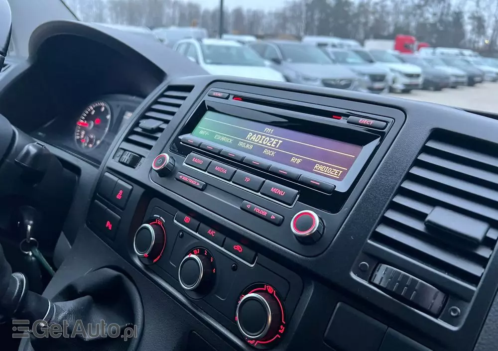 VOLKSWAGEN TRANSPORTER T5 