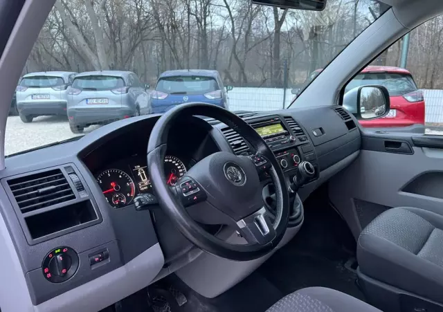 VOLKSWAGEN TRANSPORTER T5 