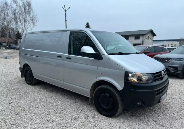 VOLKSWAGEN TRANSPORTER T5 