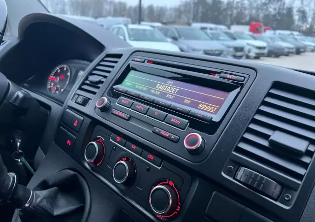 VOLKSWAGEN TRANSPORTER T5 