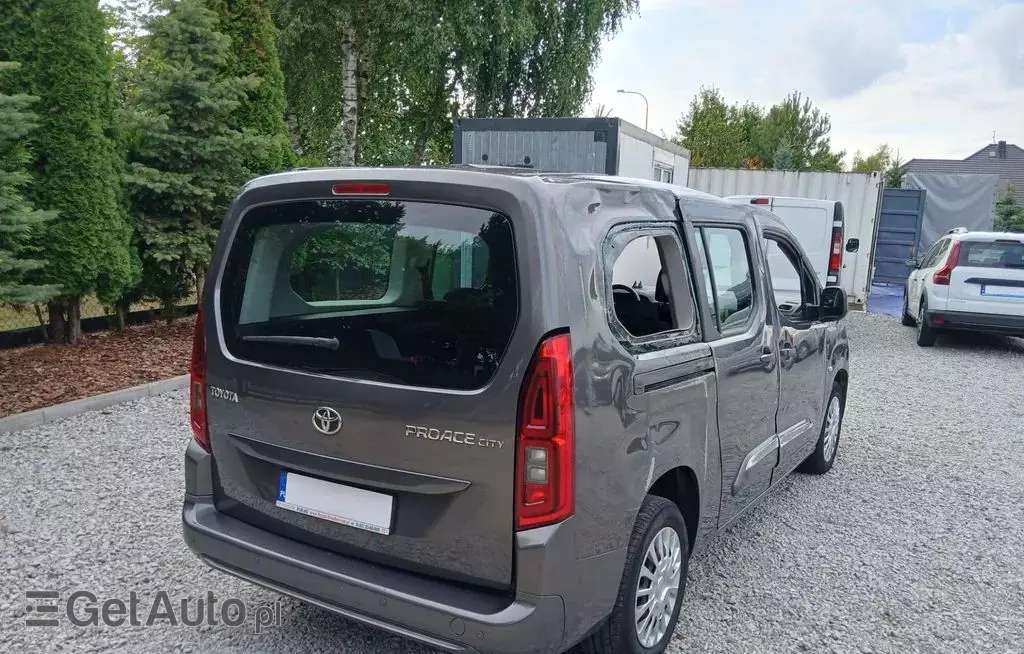 TOYOTA Proace 