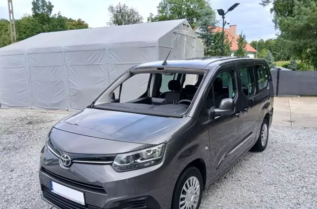 TOYOTA Proace 
