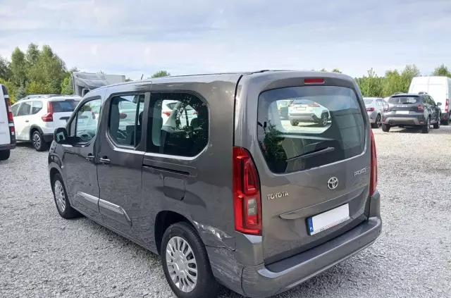 TOYOTA Proace 