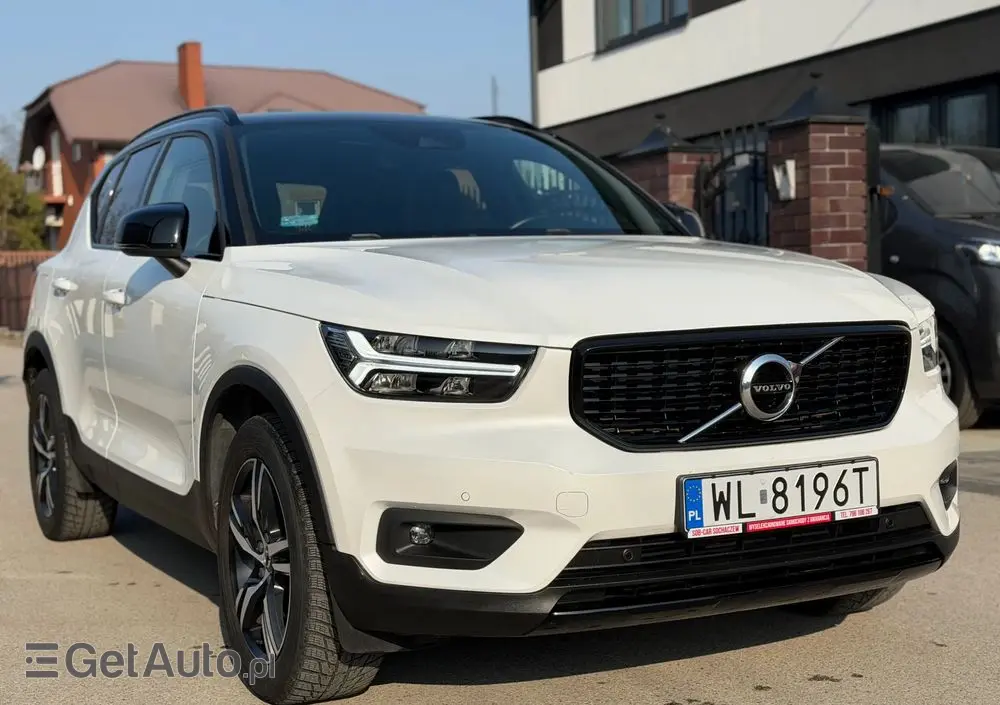 VOLVO XC 40 T5 AWD R-Design